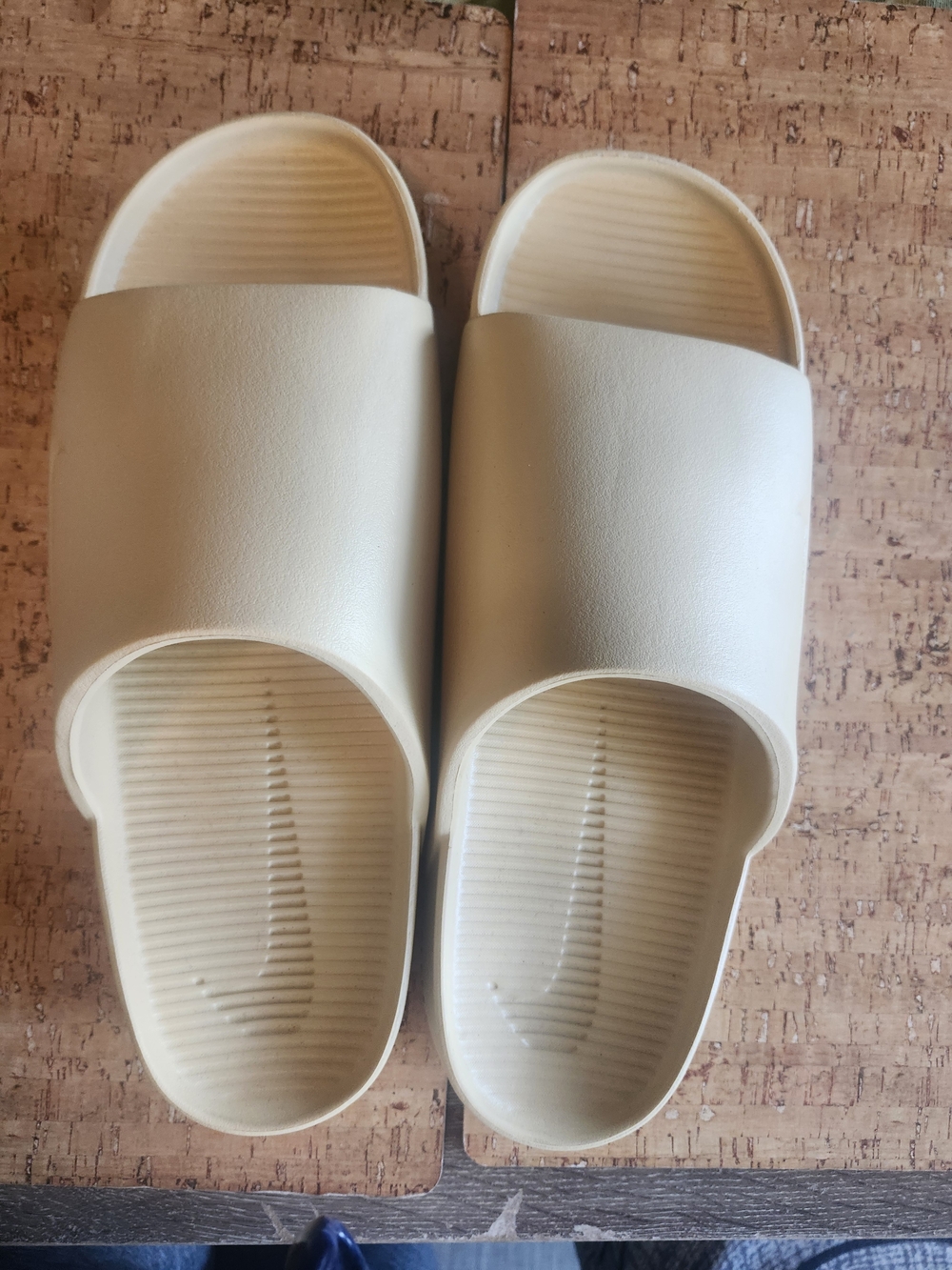 Men’s NIKE Neutral Slide Brand New Sandals - Cream Comfort Slides